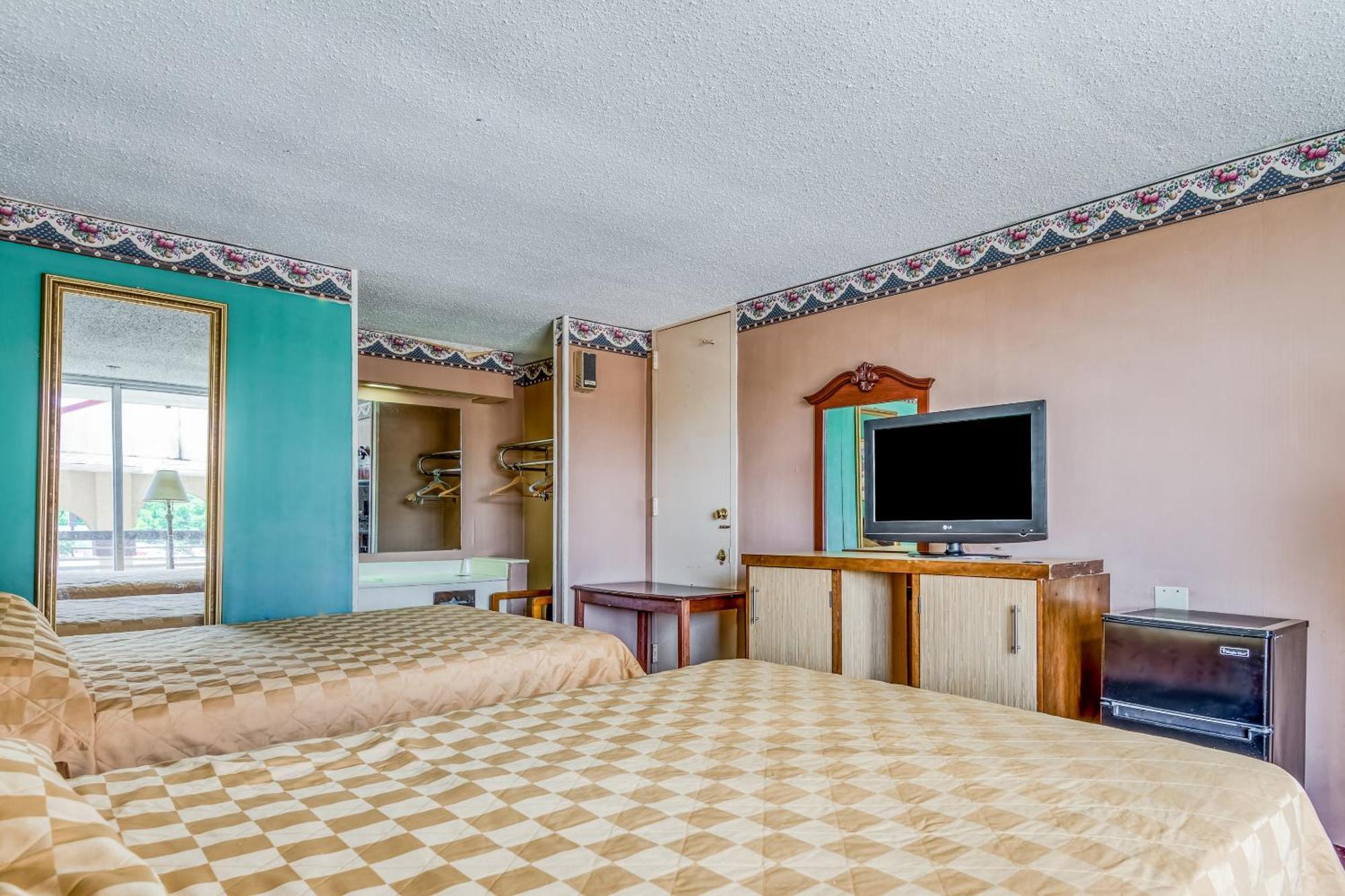 Oyo Hotel Jackson North I-55 ภายนอก รูปภาพ