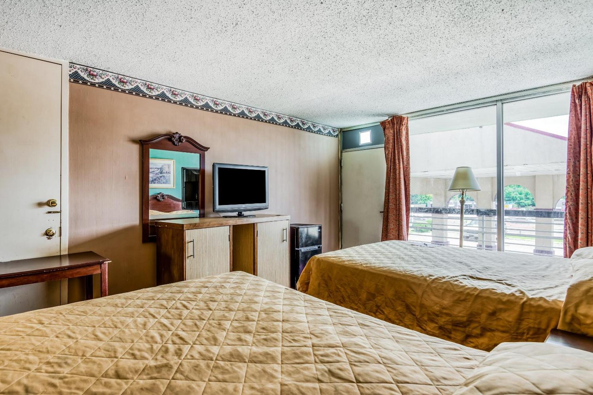 Oyo Hotel Jackson North I-55 ภายนอก รูปภาพ